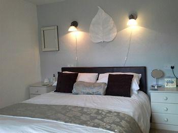 Treliver Farm Bed & Breakfast Saint Wenn